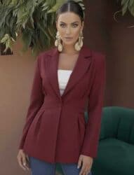 Sako Cena:2800 din Elegantni ženski sako sa strukiranom siluetom i na lalafo.rs Sako Cena:2800 din Elegantni ženski sako sa strukiranom siluetom i