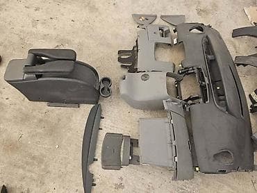 naslon za ruku: PLASTIKA KASETA NASLON ZA RUKU ZA RENAULT SCENIC — 2