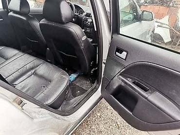 cars buy: ENTERIJER PLASTIKE ZA FORD MONDEO OD 2001. DO 2005. GOD. | FORD — 3