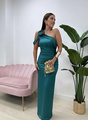 poznate marke odece: ❤️Elegantna duga haljina na jedno rame
✅3500 din 
xs s m l — 3