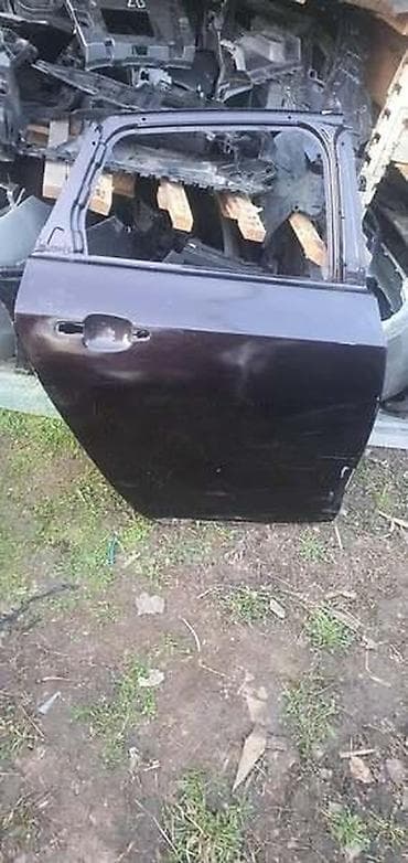 VRATA ZADNJA DESNA ZA OPEL ASTRA J | Opel Astra zadnja desna vrata na lalafo.rs VRATA ZADNJA DESNA ZA OPEL ASTRA J | Opel Astra zadnja desna vrata