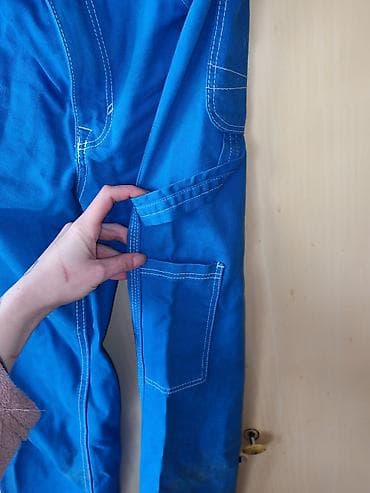 lateks pantalone: Bershka pantalone – model Straight - Boja: intenzivno plava sa — 3