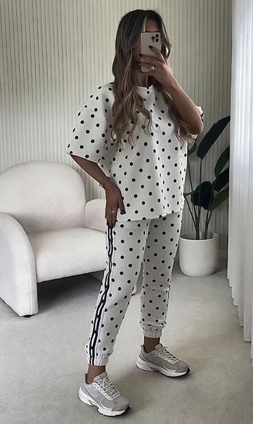 zenske helanke cena: 💫ženski komplet – majica i pantalone sa tufnama
✅3200 din — 4