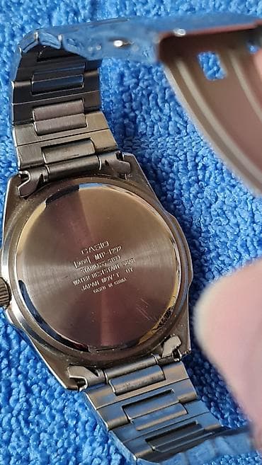 pilotski sat: Casio muški analogni ručni sat - Model iz serije Casual/Sports sa — 5