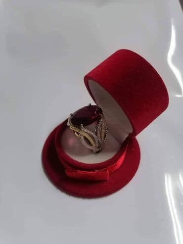 prsten cartier: Prsten Vel:10
Cena:1300din — 9