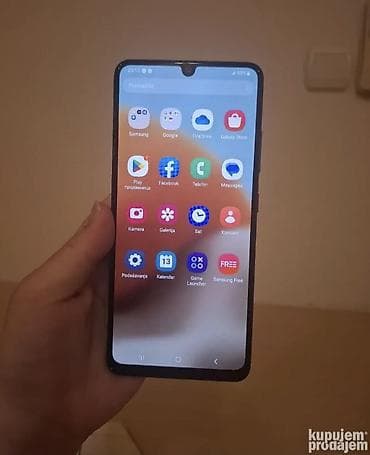 iluminator beograd: Samsung Galaxy A32 – plava boja - Ekran: 6.4" Super AMOLED — 1