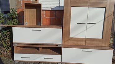 Sofas and couches: Dressers — 2