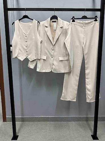 pull and bear komplet: ✨A K C I J A.✨
✅Komplet 3u1
✅2.999din 🔥 — 2