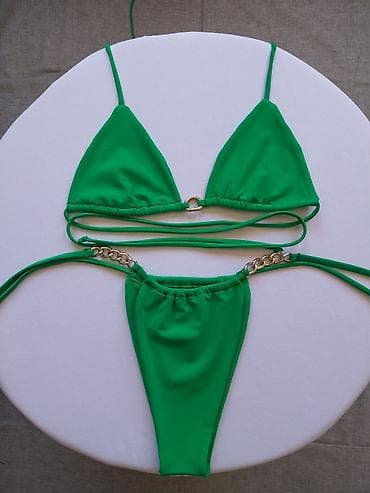 Zeleni dvodelni kupaći kostim – trokutasti bikini - Gornji deo