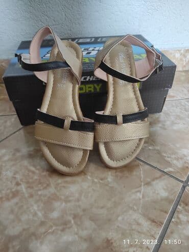 c a papuce: Sandals, Dr. Martens, 37 — 7