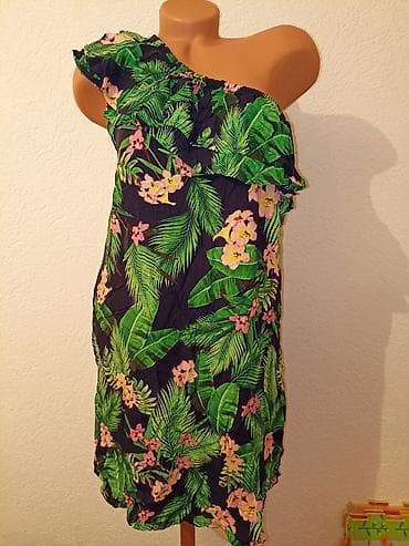 Ski suits: Prelepa haljinica je nova,velicina M.
Nije providna — 3