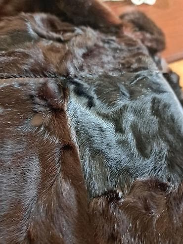 mona kozna haljina: Ženska bunda od prirodnog krzna, tamno braon/čokoladna, rađena — 4
