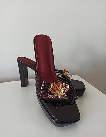 zippo upaljaci novi sad: Zablistajte u novim sandalama koje spajaju visoki sjaj i luksuzne — 3