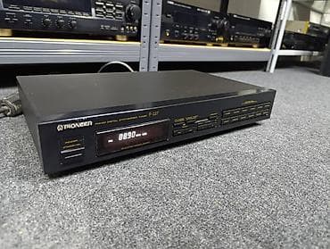 Pioneer F-227 FM/AM Digital Synthesiser Tuner (1990) Specifications