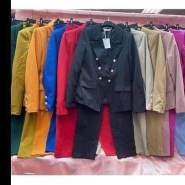 komplet sa prslukom: Komplet sa postavom 3700 dinara — 1