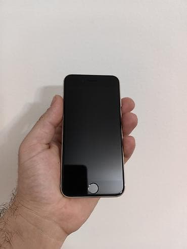 Iphone SE 2020 beli sa 64gb memorije, sim free i icloud free. Battery