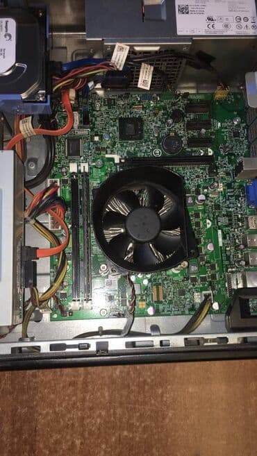 Desktop računari i radne stanice: Desktop Dell optiplex 390 ful intel procesor intel i3-2120 na 3.3ghz — 9