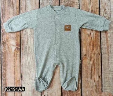 zara letnji kompleti: Veličina 62 68 74 Cena 950 din Tri kompleta cena 2000 din Slanje — 10