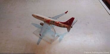 gramofonske ploce beograd: Avion Boing 737-800 Turkish airlines,razmera 1:250(16 cm.) neoriginal — 3