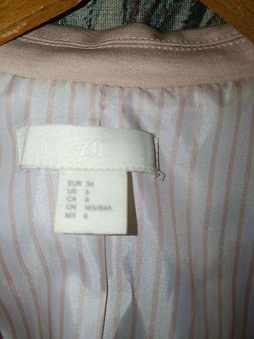 pink: H&M ženski sako – svetloružičasta (blush) nijansa - Model — 2