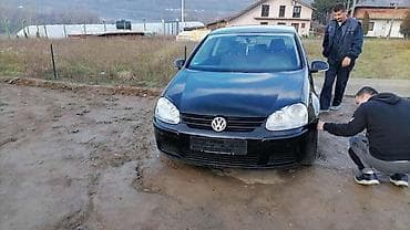 Prodaja automobila: DELOVI ZA VOLKSWAGEN GOLF 5 | Delovi za golfa 5 Licno preuzimanje — 2