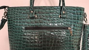 torbe za plažu zara: Ženska torba – krokodilski uzorak, tamnozelena - Materijal: sjajna — 4