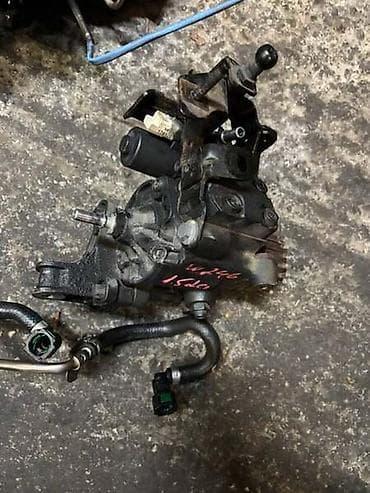 KOMON REJL PUMPA ZA 1.5 DCI ZA MERCEDES BENZ A 180, B 180, CLA 180
