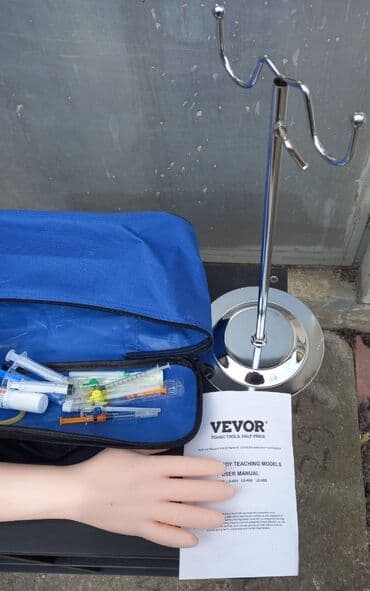 Medicinski proizvodi: Simulator za vezbanje. Prodajem simulator za vezbanje vadjenje krvi i — 5