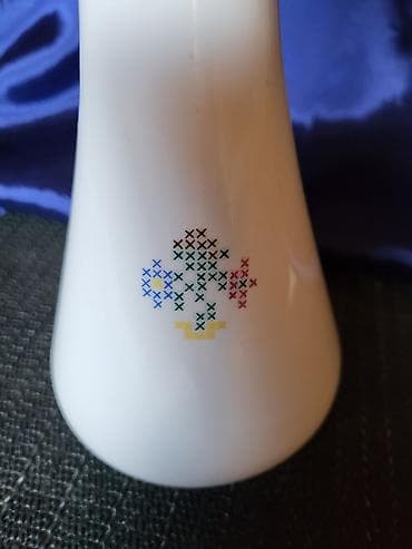 Numizmatika i filatelija: Vaza KPM porcelan iz 60,70ih.godina. Nemacka vaza bez ostecenja,par — 7