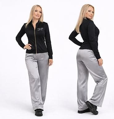 Ženska crna sportska jakna na rajsferšlus - Kroj: pripijena silueta