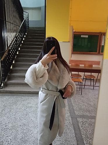 zara sivi kaput: Ženski zimski kaput do ispod kolena u svetlosivoj boji. - Kroj — 5