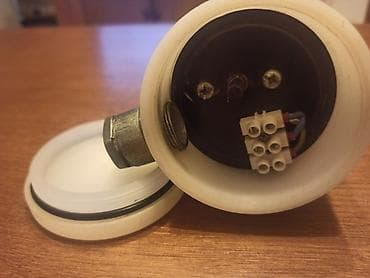 Nameštaj: Termostat u vodootpornom kućištu sa sondom. Sonda je dužine 20m — 6