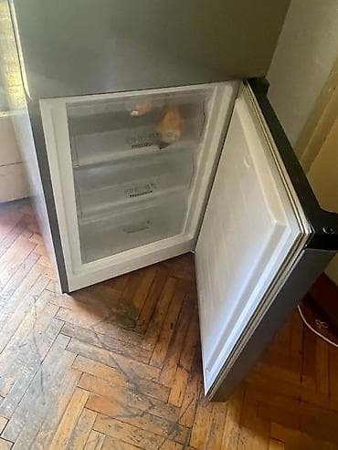 polovna masina za sudove: Gorenje kombinovani frižider sa zamrzivačem dole, inox/siva boja. - — 2