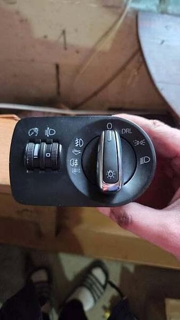delovi za tomos automatik a3: PREKIDAC SVETALA ZA AUDI A3 OD 2008. DO 2012. GOD. | Polovni delovi — 1