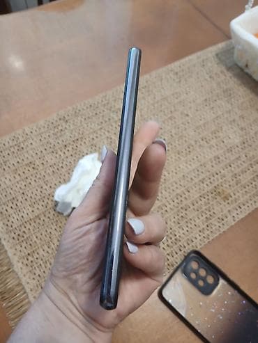automat za vodu: Samsung Galaxy A52s 5G – crni - Ekran: 6.5" Super AMOLED, 120 Hz — 7