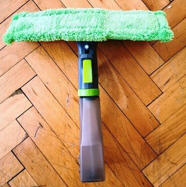 Kućna hemija i proizvodi za kuću: - Cistac prozora sa prskalicom 220ml - Glava 250mm - Mikrofiber krpa — 3
