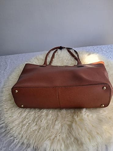 Torbe: Calvin klein original torba u dobrom stanju, sitni tragovi korišćenja — 3
