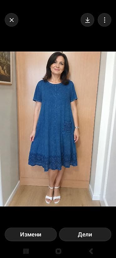 Haljine: Plava midi haljina širokog A-kroja - Materijal: mekani teksas/denim — 1