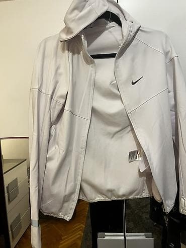 Nike trenerka sa kapuljačom – bela - Model: sportska dukserica/jakna