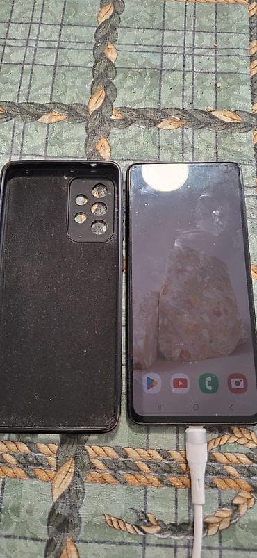 Mobile Phones: Samsung Galaxy A52 – 6.5" Super AMOLED ekran sa rupicom za prednju — 5