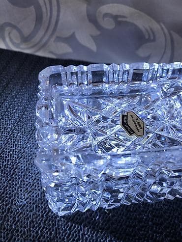 new tekstil: Satula/pepeljara nova kristal Zajecar iz 70ih godina. Set nov od — 5
