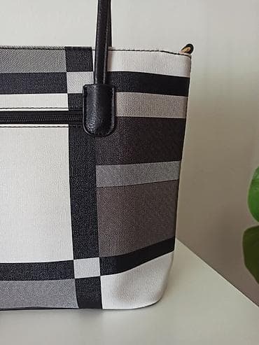 sako haljina bela: Torba je licno moja Lepo ocuvana, nema duzi kais. Nikad nije ni imala — 2