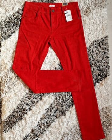 pantalone elipsa: Farmerke novo
extra kvalitet novi model
vel. M — 1