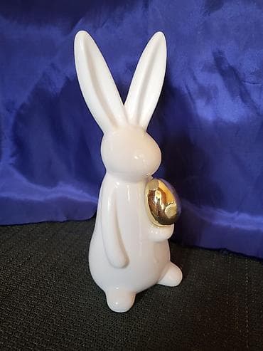Figura nova,vintaz porcelanska. Figura sve na njoj odsjaj od