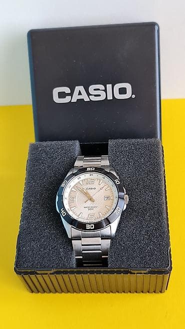 Upaljači i prateća oprema: Casio analogni muški sat – inox narukvica i kućište, klasičan sportski — 8