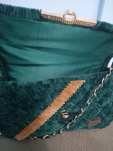 Satovi: Ručna torbica sa lancem – Handmade - Materijal: mekani pliš/chenille — 2