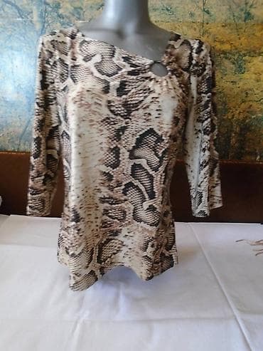 Moderna majica/bluza proizvedena u Kanadi, zmijskog printa, naznačene