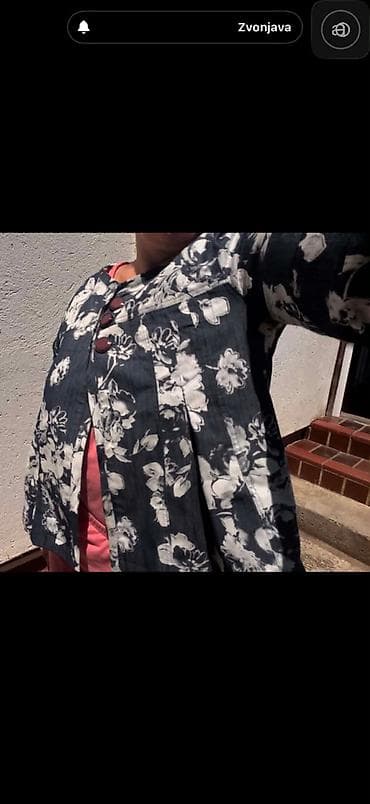 pantalone na ivicu: Potpuno ocuvan sako - buza, kao nov, bez ikakvih ostecenja. Rukavi — 9