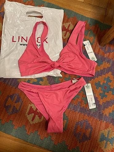 kupaci kostim novi sad: Lindex kupaci 
Odgovara S/M. Gornji deo podesiv. 
Donji deo odgovara S — 2