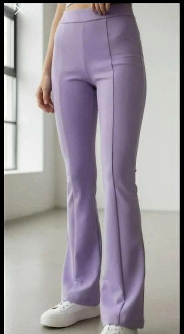 bez tech fleece: Ženske pantalone – lila boja, visok struk, bootcut/flaired kroj. - — 1